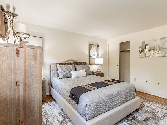2nd image of 8317 Severn Orchard Cir #T3608360