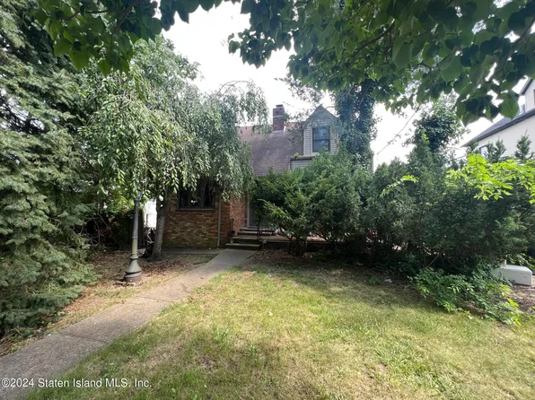 16 Wheeling Ave, Staten Island, NY 10309