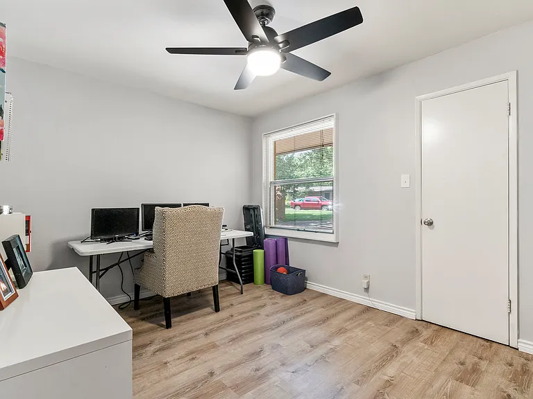 1511 Meadow View Dr — Photo 18