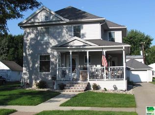 1110 9th St, Onawa, IA 51040