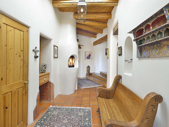5th image of 570 Camino Montebello