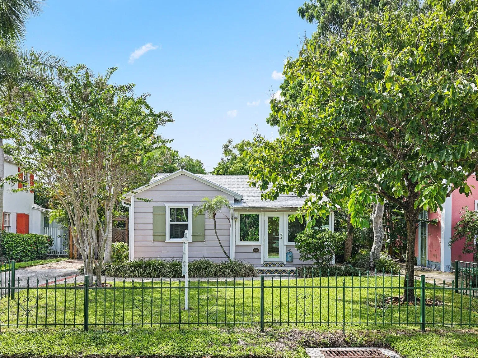 3 bed, 3.0 bath, 1157 sqft, $9,500 — Photo 3
