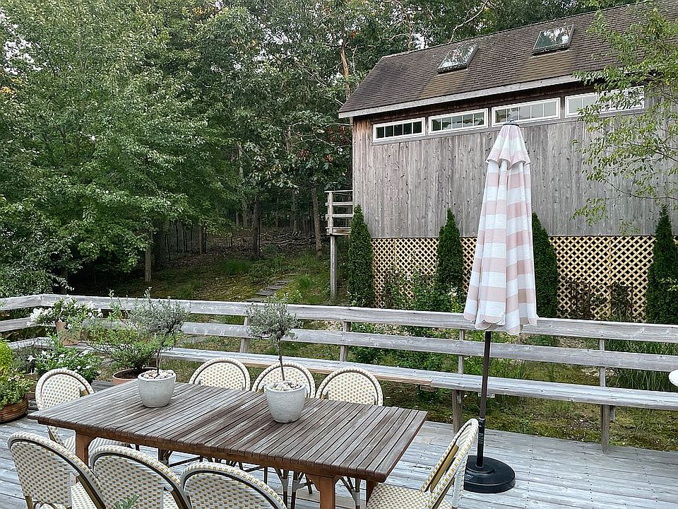 1st image of 24 Glenview Dr