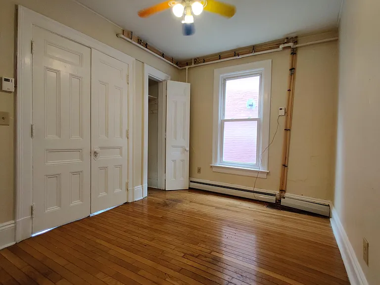 248 College St #5 — Photo 9
