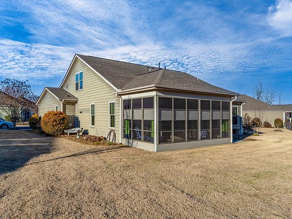 5th image of 363 Belle Oaks Dr