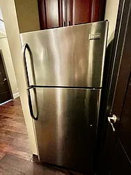 Rented by R New York