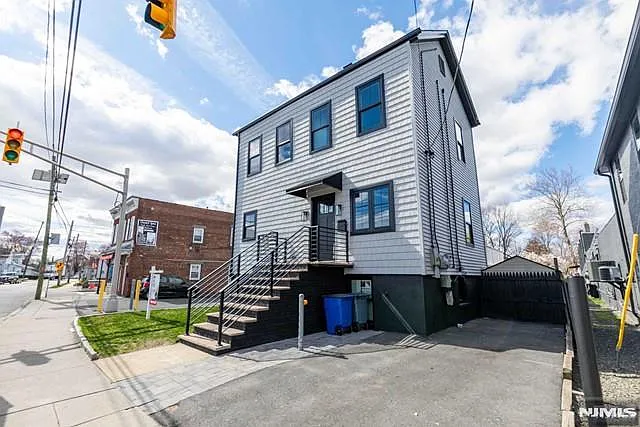 59 Liberty St — Photo 24
