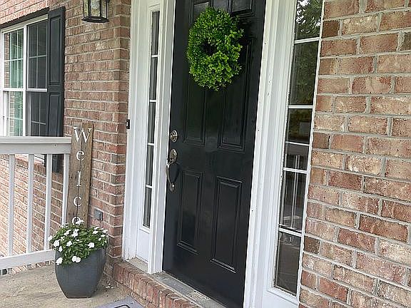 Front door/ covered porch 