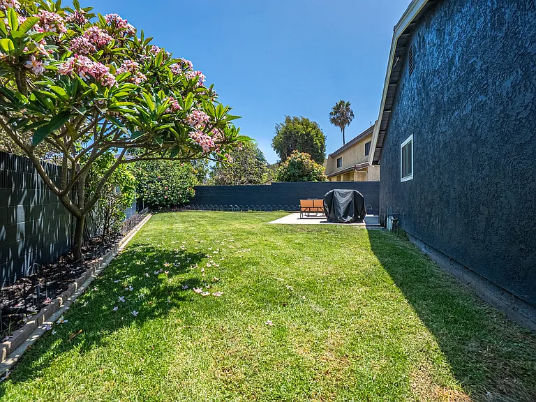 15634 Wharff Ln — Photo 36