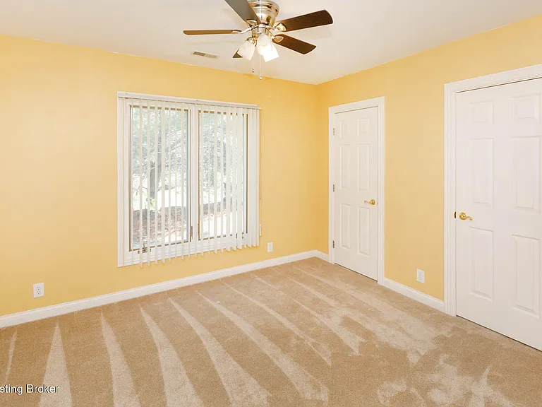 9511 Felsmere Cir — Photo 37