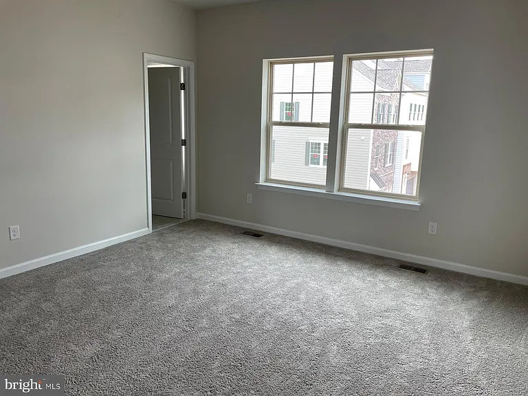 9389 Barnes Loop — Photo 6