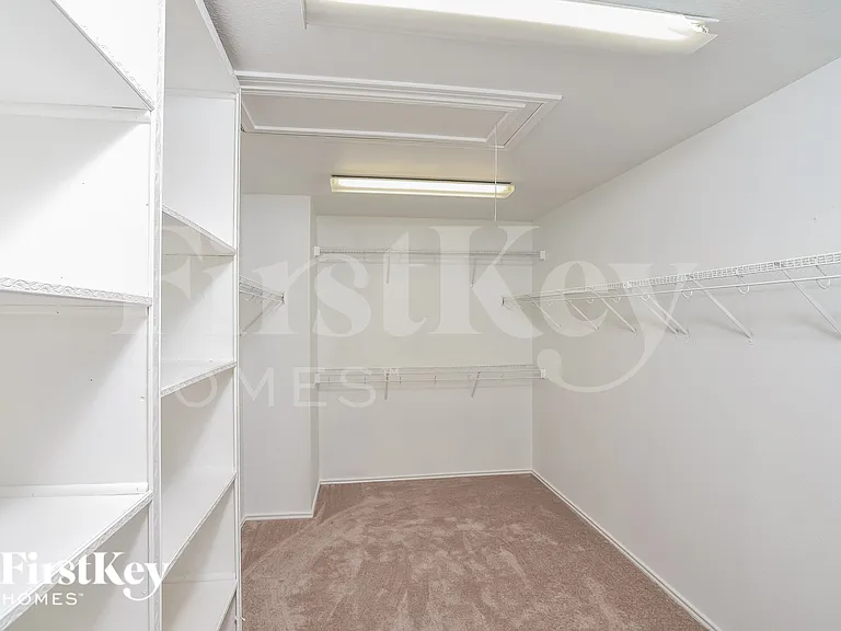 6122 Kenedy Leaf — Photo 9