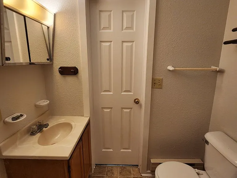 623 Jefferson Ave — Photo 5