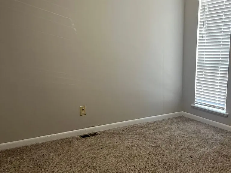 14 Low Hill Ln — Photo 10