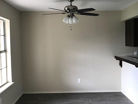 3rd image of 2721 Mangrove Palm Dr