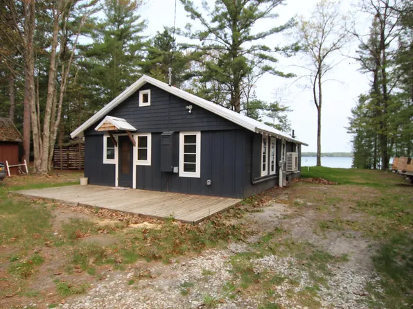 6498 Crystal Beach Rd NW, Rapid City, MI 49676