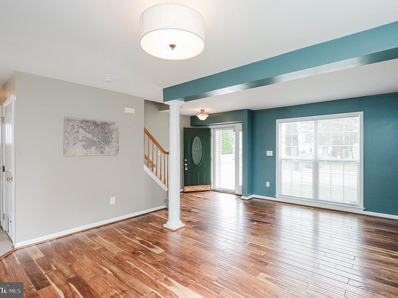 5th image of 111 Cove Point Way