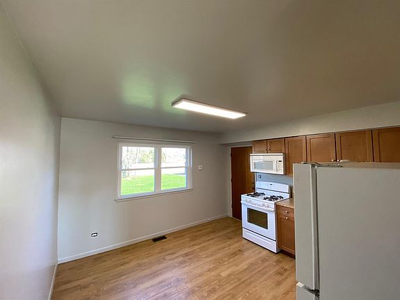 4th image of 1609 Sheffield Ave #1N