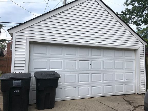 3rd image of 18476 Northlawn St