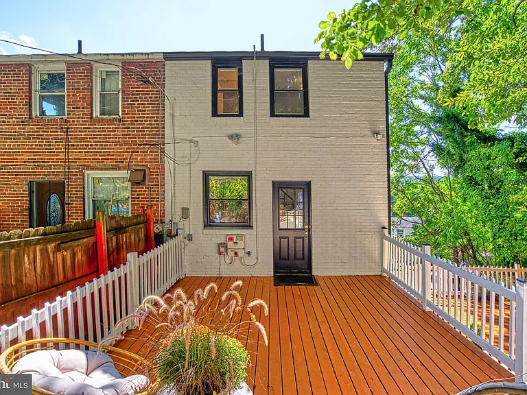 3731 Kemper Rd — Photo 5