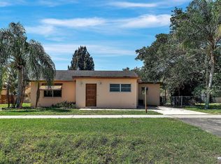 6094 Summit Blvd, West Palm Beach, FL 33415