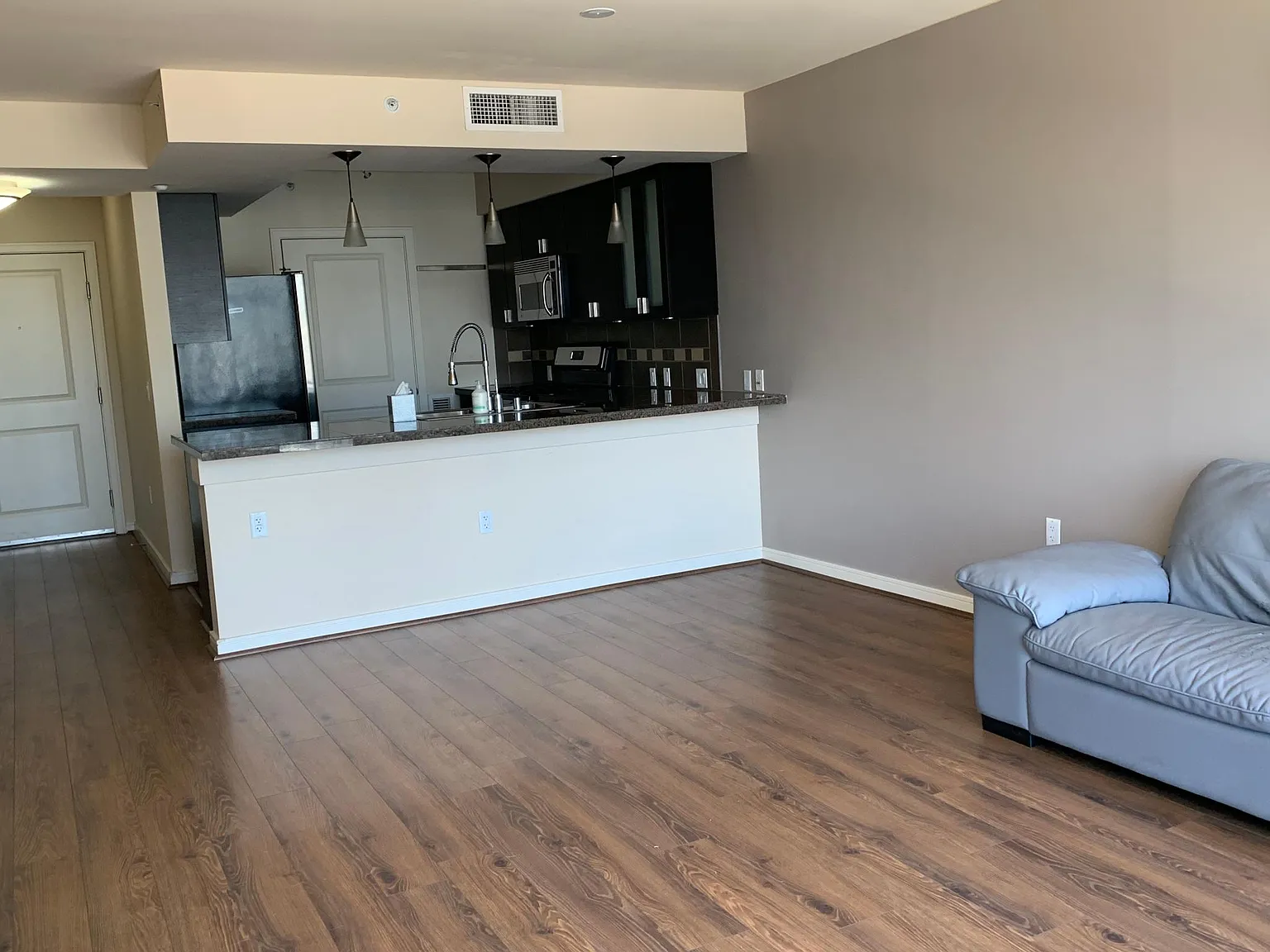 819 Virginia St — Photo 2