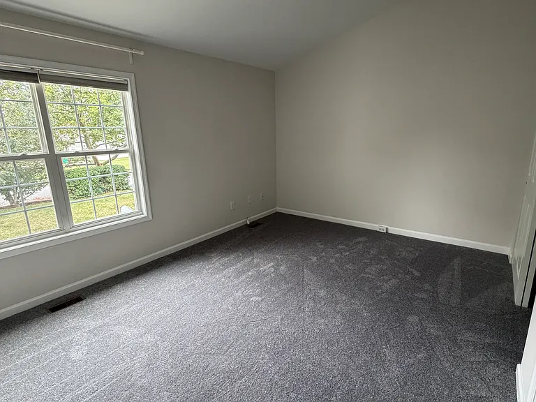 310 Lancaster Sq #310 — Photo 6