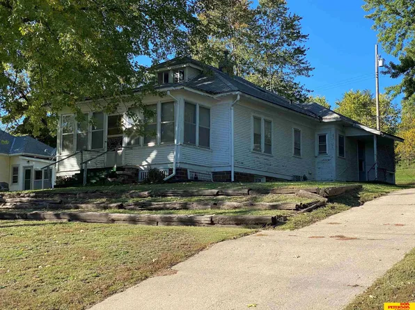 1716 L St, Tekamah, NE 68061