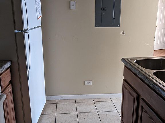 5th image of 7152 S East End Ave APT 3E