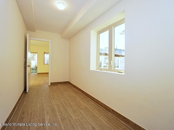 3rd image of 586 Greeley Ave