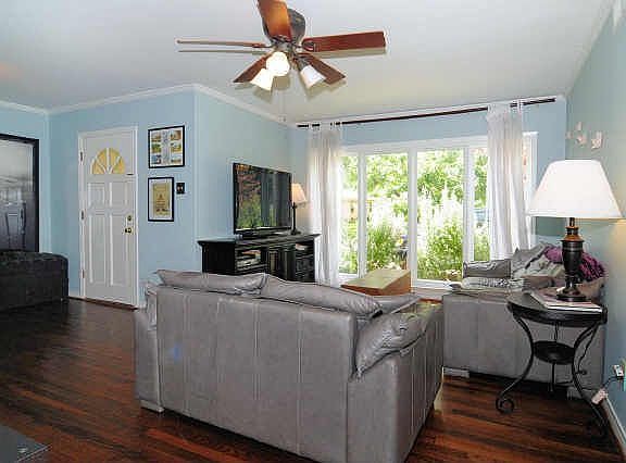 3rd image of 10426 Lanshire Dr