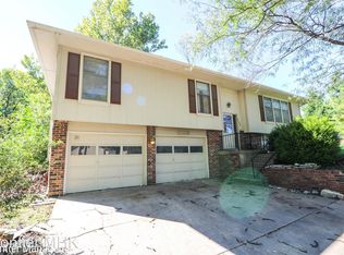 3135 Amherst Ave, Manhattan, KS 66503