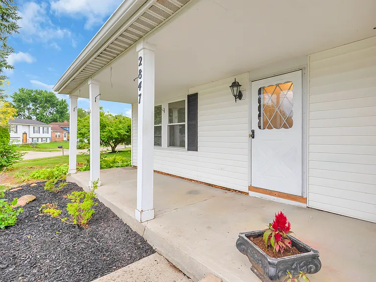 2847 Bannon Ct — Photo 4