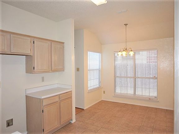 5th image of 2604 Galemeadow Dr