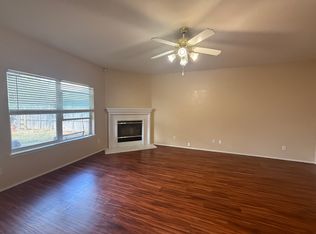 1102 Deedee Creek Dr, Euless, TX 76040