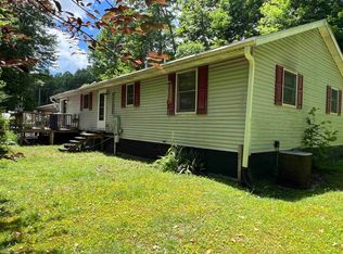 203 Poplar Ridge Est, Coalton, WV 26257