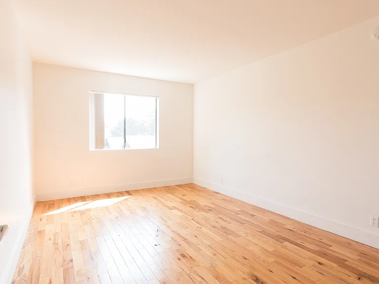 6208 Arroyo Glen St #15 — Photo 4