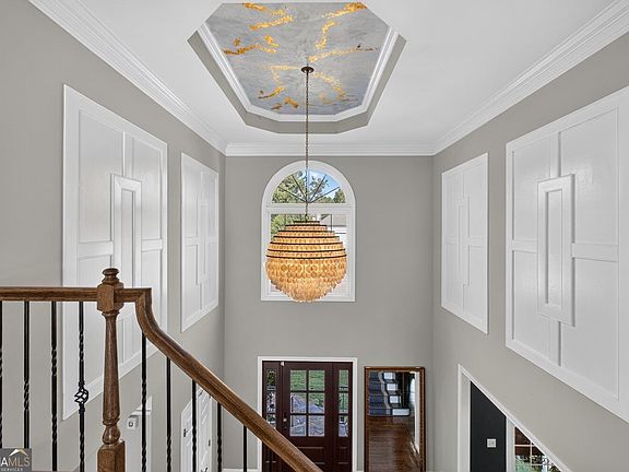 4th image of 225 Arbor Creek Way