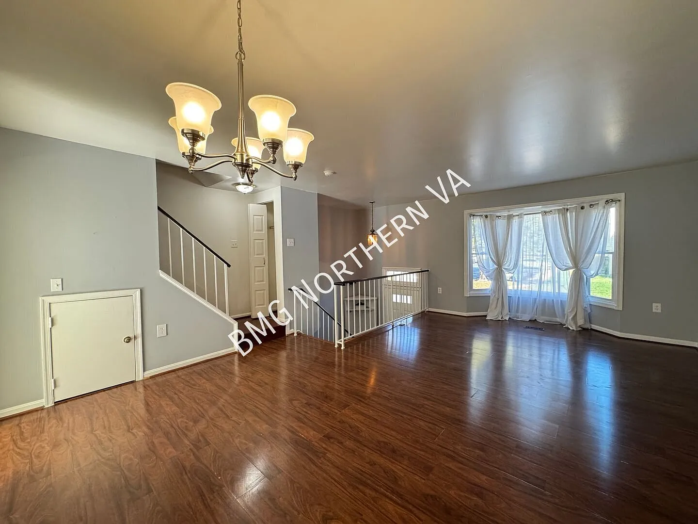 Beautiful 4BR/3.5BA Home in Stonington with Fenced Backyard! — Photo 3