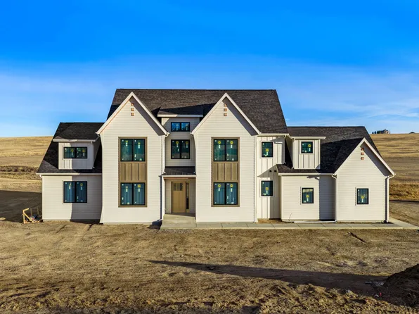 20 Higgins Ln, Great Falls, MT 59404