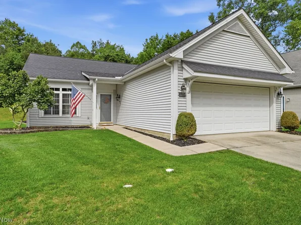 10379 River Rock Ln, North Royalton, OH 44133
