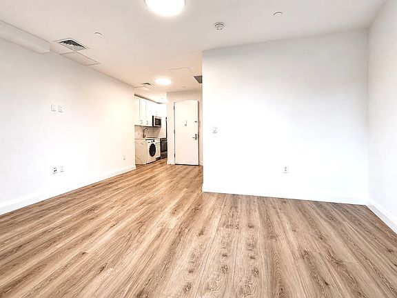 2nd image of 23-29 30th Dr #1