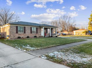 41721 Clayton St, Clinton Township, MI 48038