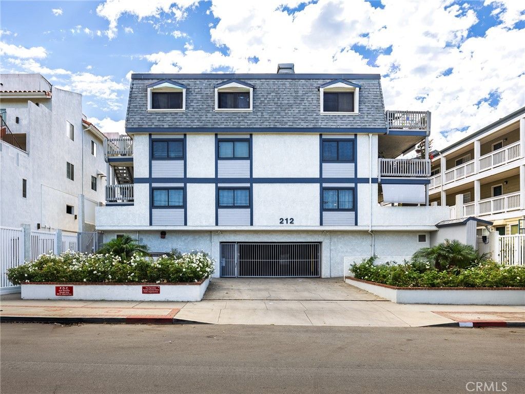 212 E Imperial Ave #El, El Segundo, CA