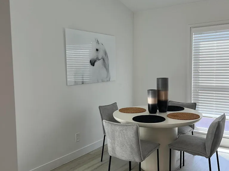 5651 N 79th St #6 — Photo 13