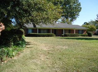 904 Federal Dr, Montgomery, AL 36107