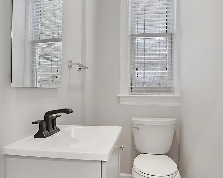 1373 N Carolina Ave NE — Photo 14