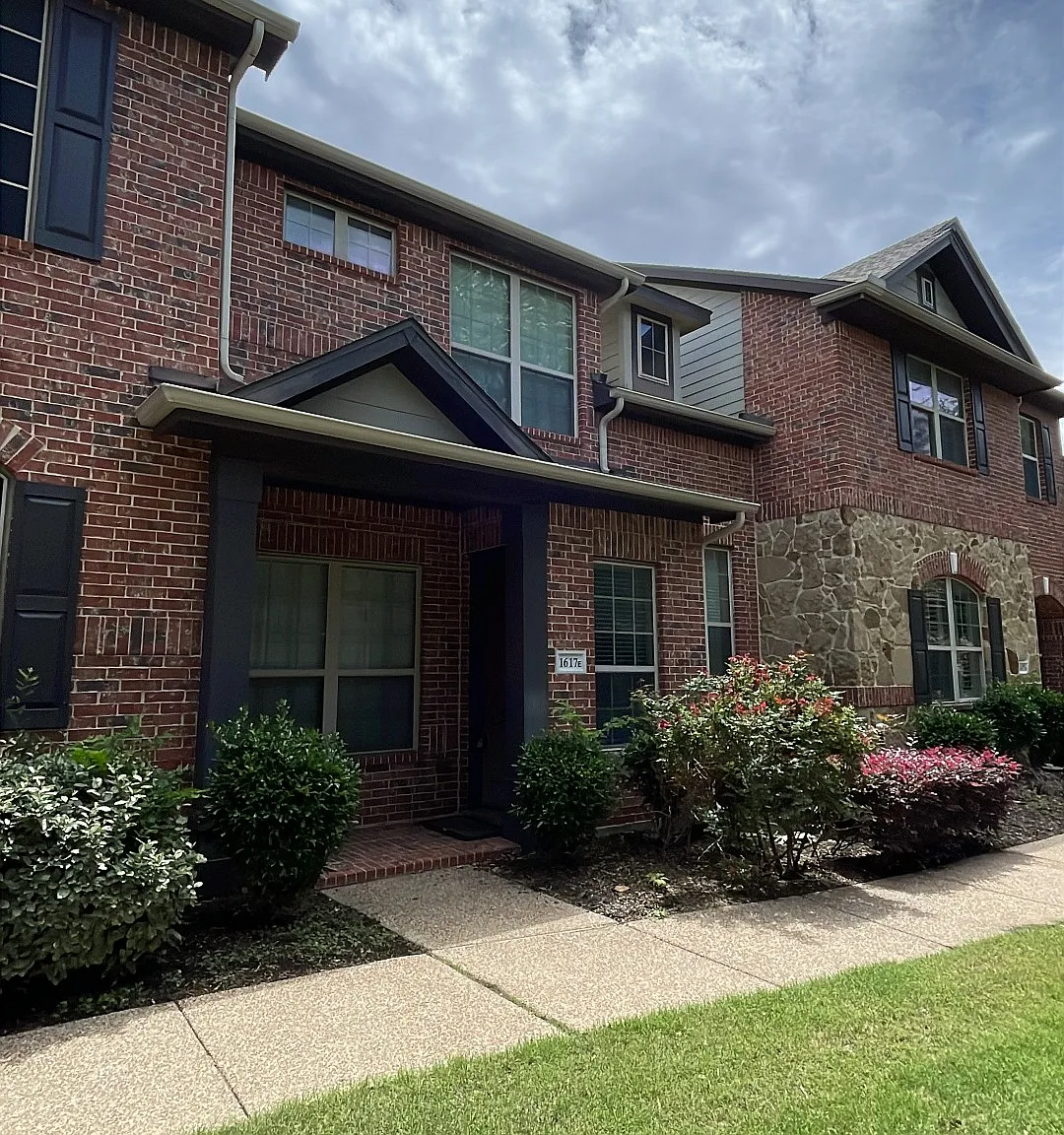 3 bed, 2.5 bath, 1863 sqft, $2,500 — Photo 3