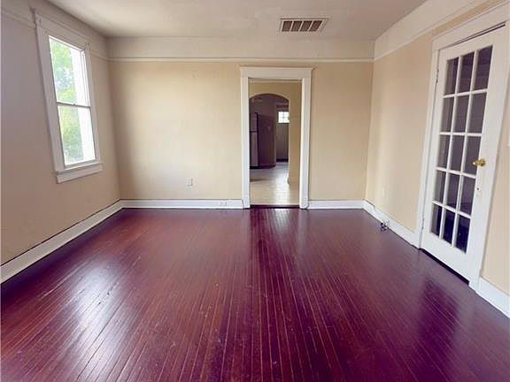 4th image of 4027-29 Elba St