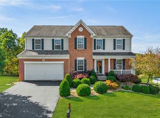 1038 Sweet Brier Dr, Aliquippa, PA 15001